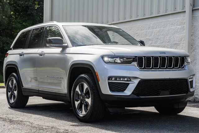 2022 Jeep Cherokee Limited 4xe photo 2