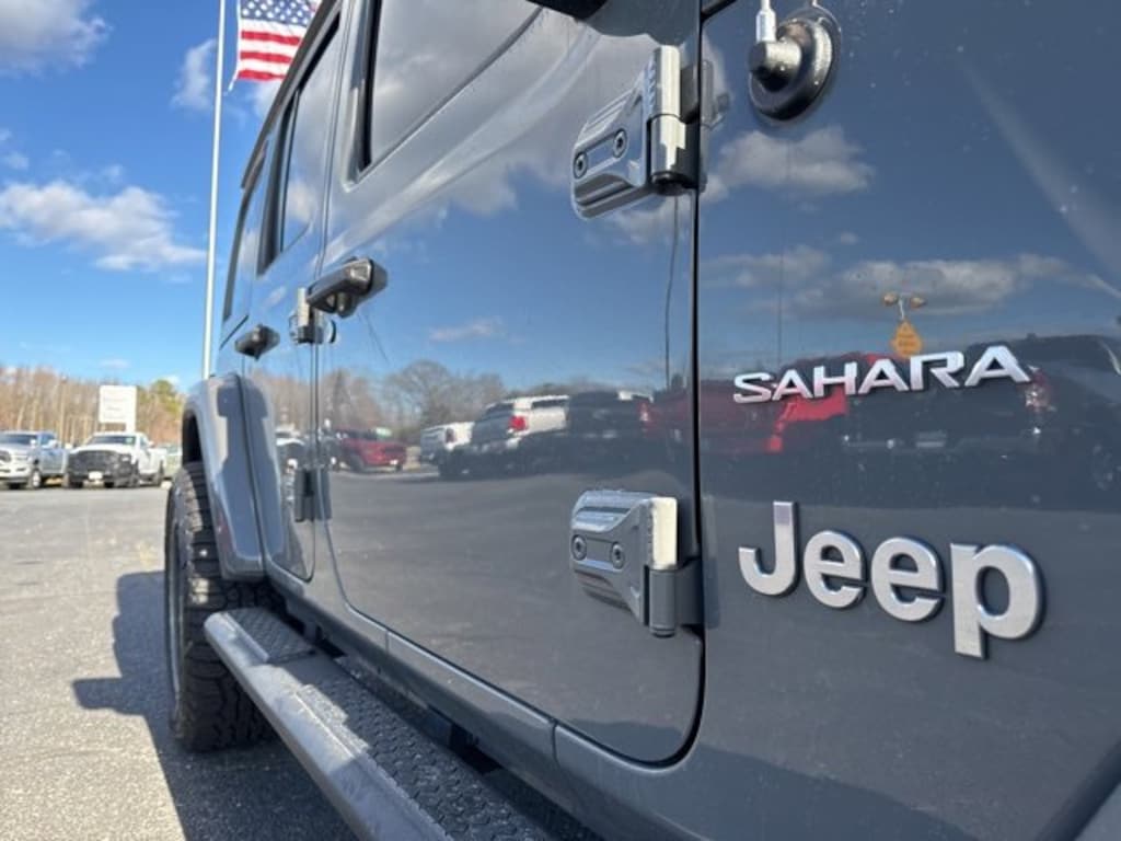 Used 2018 Jeep Wrangler Unlimited Sahara 4x4 SUV