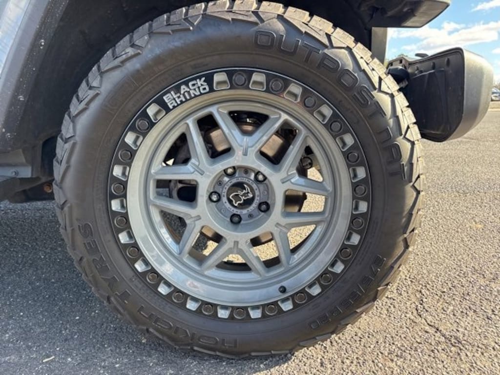 Used 2018 Jeep Wrangler Unlimited Sahara 4x4 SUV