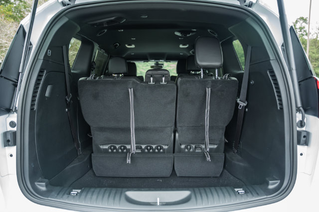 2026 Chrysler Pacifica Select - Photo 11