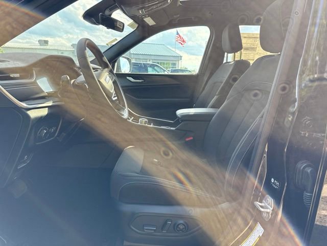 2025 Jeep Grand Cherokee Laredo - Photo 6