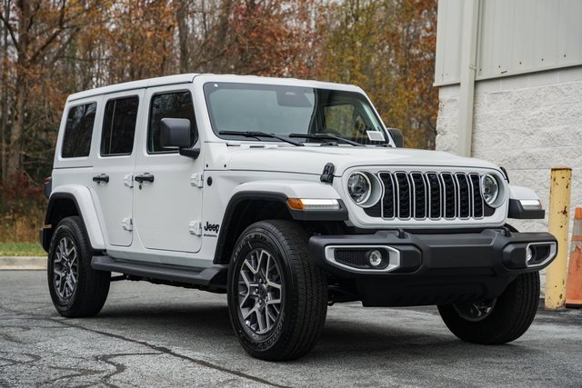 2026 Jeep Wrangler Sahara photo 2