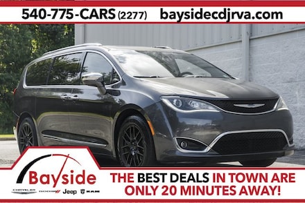 2019 Chrysler Pacifica Limited Van Passenger Van