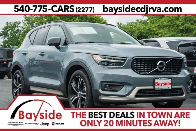2021 Volvo XC40 T5 R-Design AWD's photo