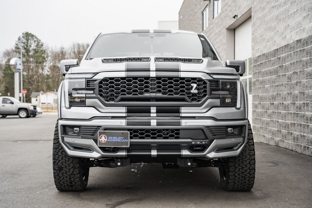 2025 Ford F-150 Lariat photo 4