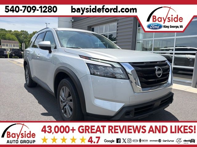 2025 Nissan Pathfinder SV 4WD's photo