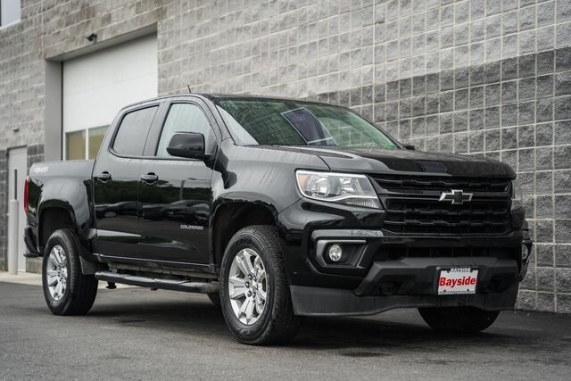 2022 Chevrolet Colorado LT photo 2