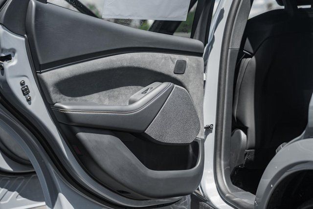 2025 Ford Mustang Mach-E GT - Photo 46