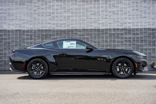 2025 Ford Mustang GT photo 4