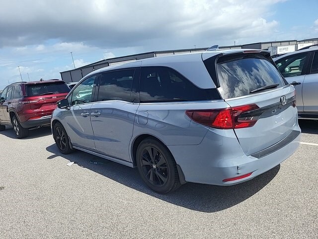 2023 Honda Odyssey Sport photo 3