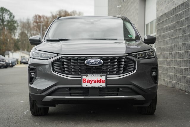 2026 Ford Escape Plug-In Hybrid Premium photo 3