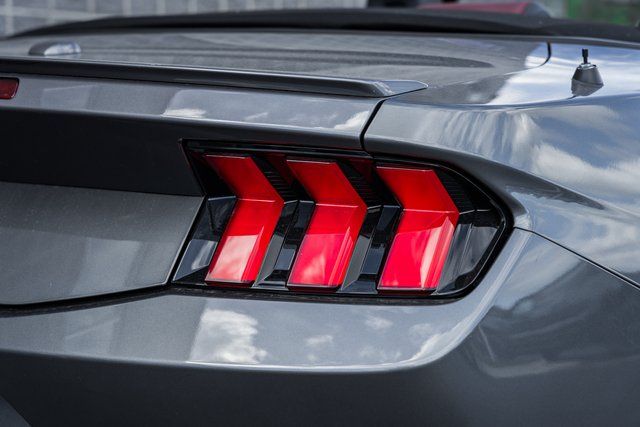 2025 Ford Mustang EcoBoost Premium Convertible - Photo 14