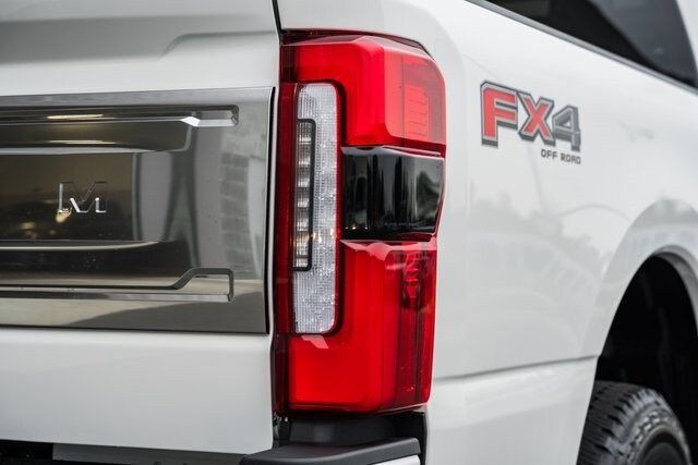 2026 Ford F-350 Platinum photo 6