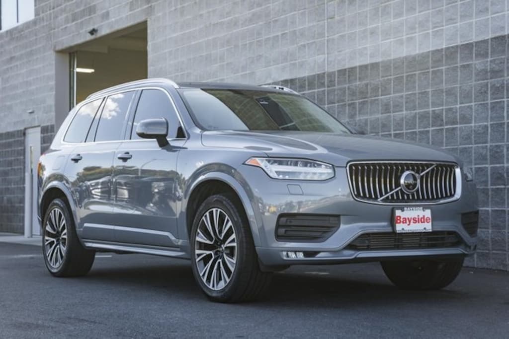 Used 2020 Volvo XC90 T6 Momentum SUV