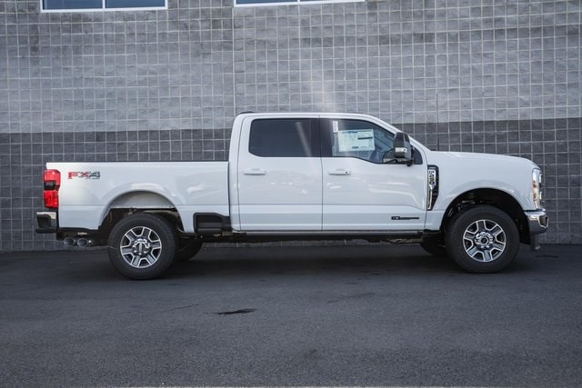 2026 Ford F-250 Lariat photo 3