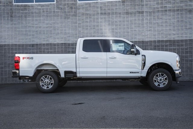 2026 Ford F-250 Lariat photo 3