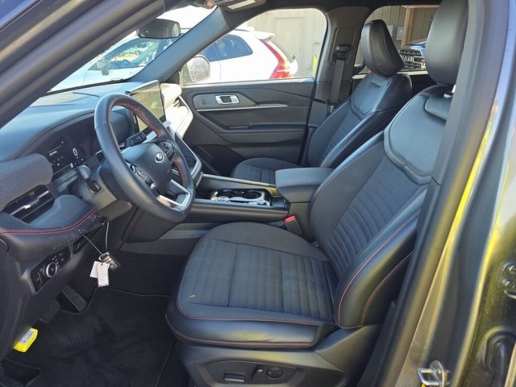 Used 2025 Ford Explorer ST-Line SUV