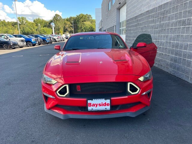 2019 Ford Mustang GT Premium photo 2