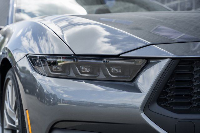 2025 Ford Mustang EcoBoost Premium Convertible - Photo 19