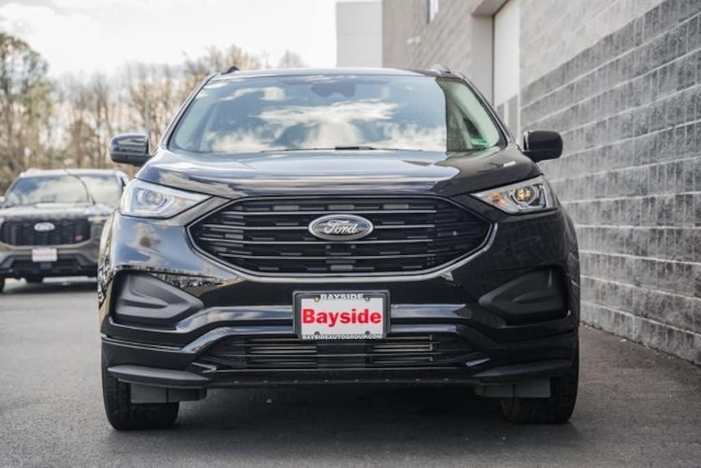 Used 2022 Ford Edge SE SUV