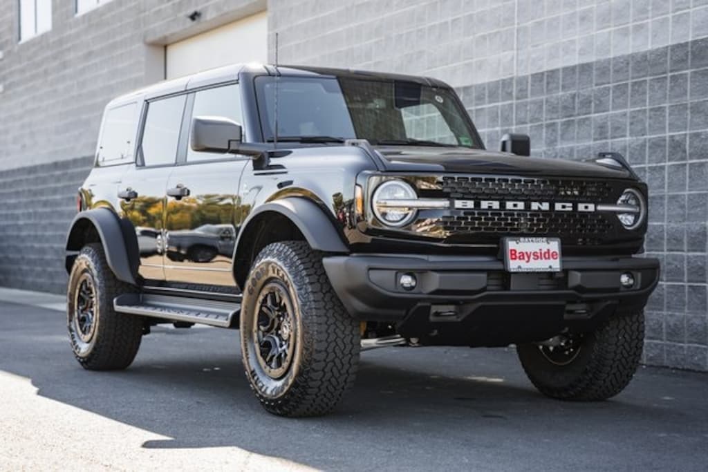 New 2025 Ford Bronco Outer Banks SUV