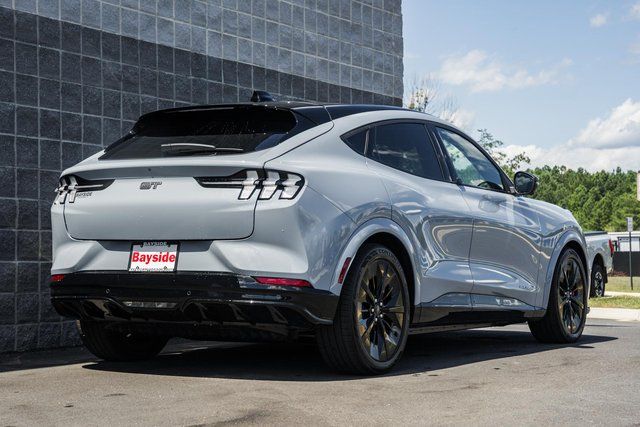 2025 Ford Mustang Mach-E GT - Photo 7