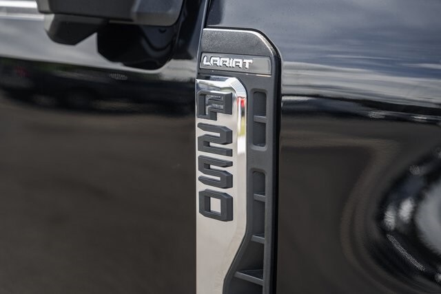 2026 Ford F-250 Lariat photo 12