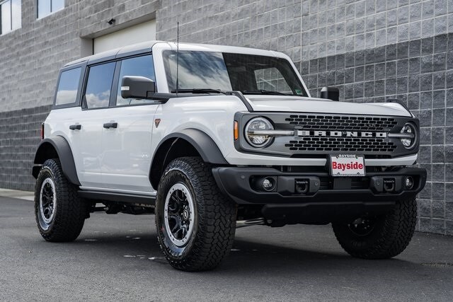 2025 Ford Bronco Badlands photo 2