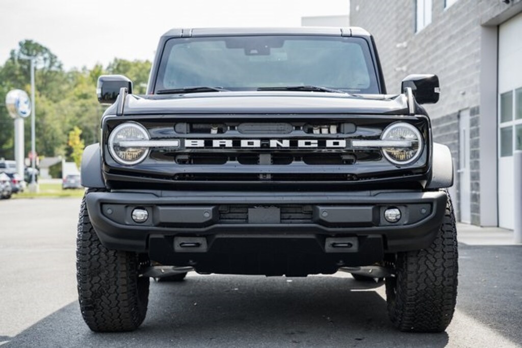 New 2025 Ford Bronco Outer Banks SUV