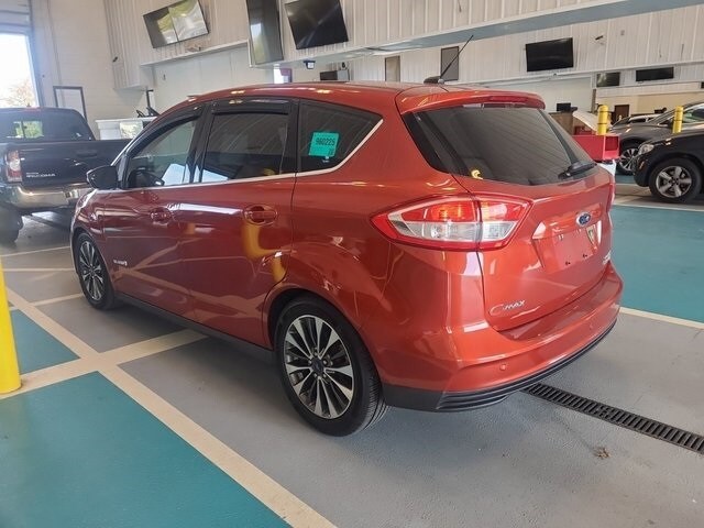 2018 Ford C-Max Hybrid Titanium photo 2