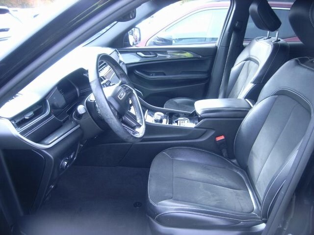 2022 Jeep Grand Cherokee Altitude photo 2