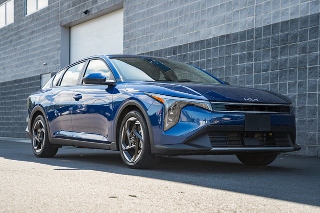 2025 Kia K4 EX photo 2