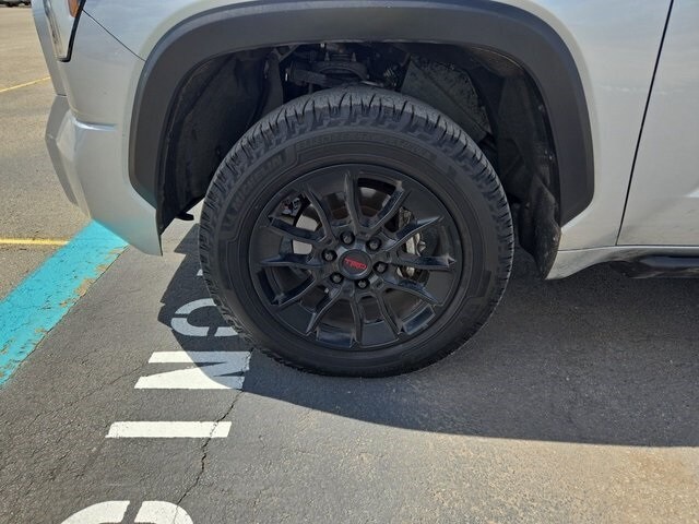 2022 Toyota Tundra SR5 photo 2