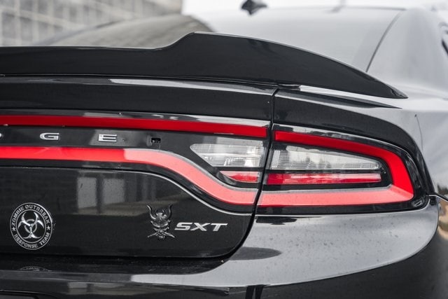 2016 Dodge Charger SXT photo 3