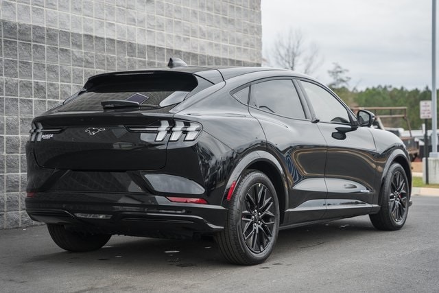 2025 Ford Mustang Mach-E Premium photo 4