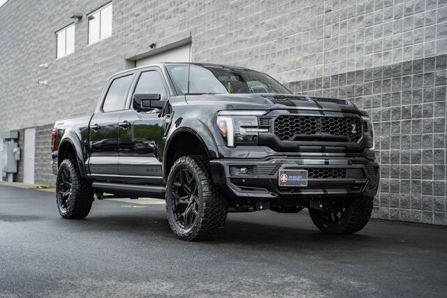 2025 Ford F-150 Lariat photo 2