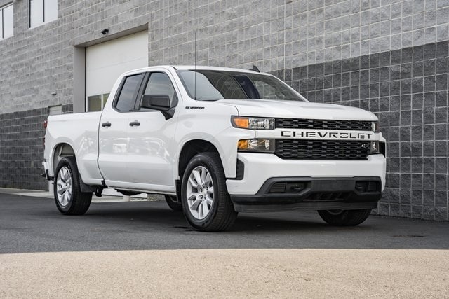 Used 2022 Chevrolet Silverado 1500 Limited Custom with VIN 1GCRWBEK3NZ123161 for sale in King George, VA