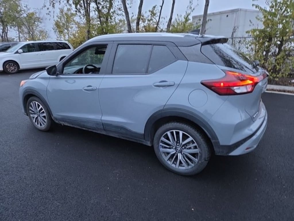 Used 2024 Nissan Kicks SV SUV