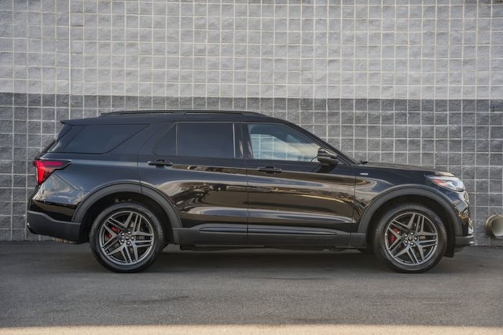 New 2025 Ford Explorer ST-Line SUV