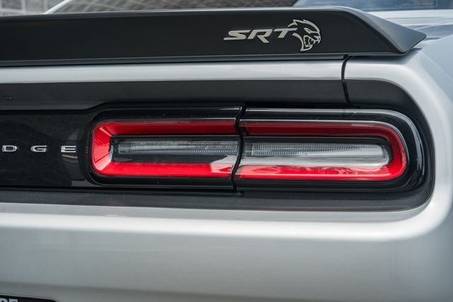 2022 Dodge Challenger SRT - Photo 8
