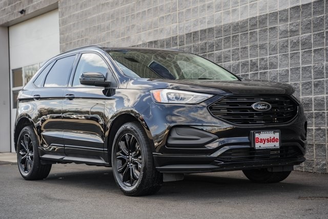 2022 Ford Edge SE's photo