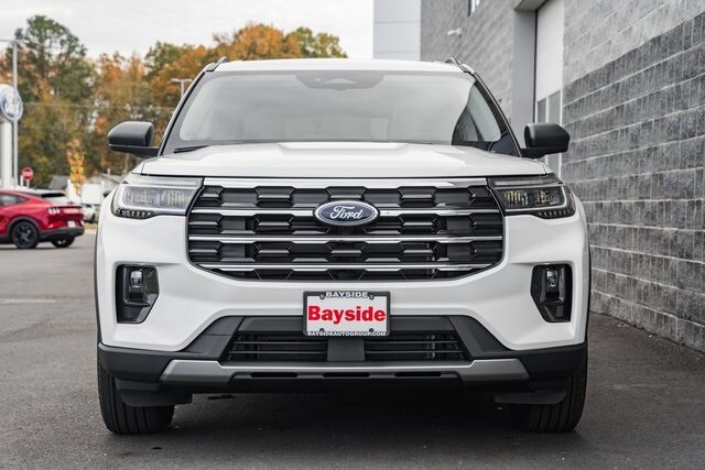 2026 Ford Explorer photo 2