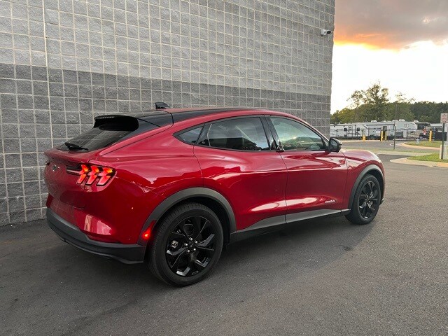 2024 Ford Mustang Mach-E Select photo 3