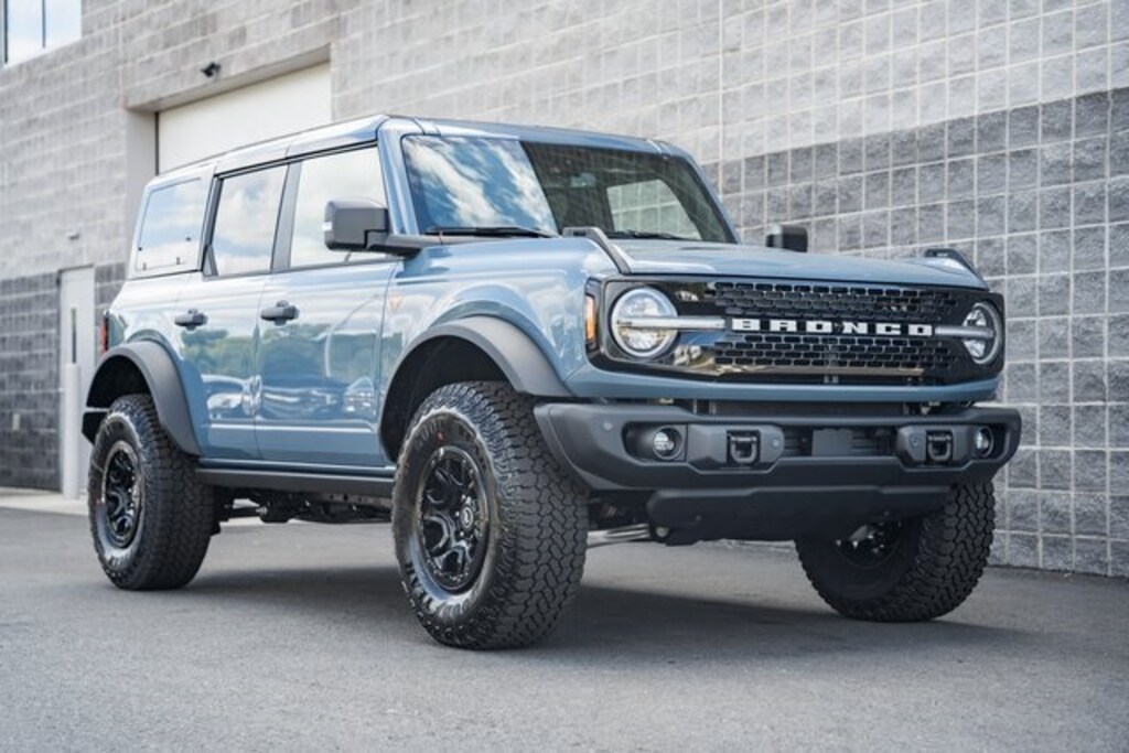 New 2025 Ford Bronco Badlands SUV