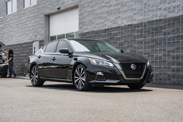 Used 2019 Nissan Altima SR with VIN 1N4AL4CV0KC240585 for sale in King George, VA
