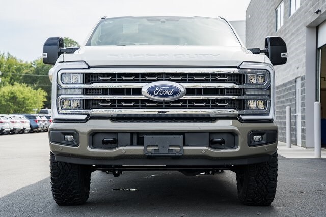 2026 Ford F-350 King Ranch photo 2