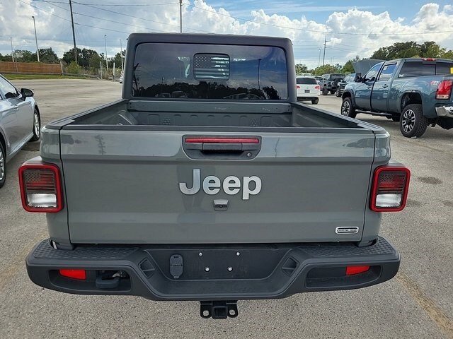 2021 Jeep Gladiator Overland photo 4