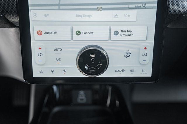 2025 Ford Mustang Mach-E GT - Photo 34