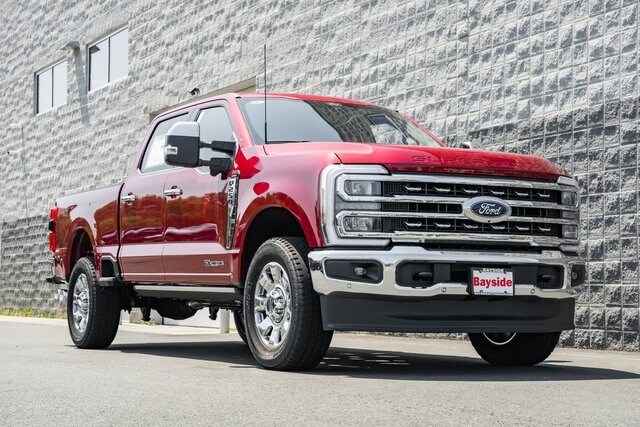 2025 Ford F-250 Lariat photo 2