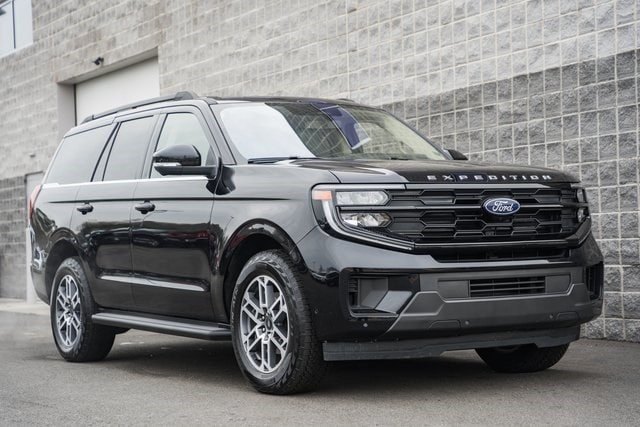 2025 Ford Expedition Active's photo